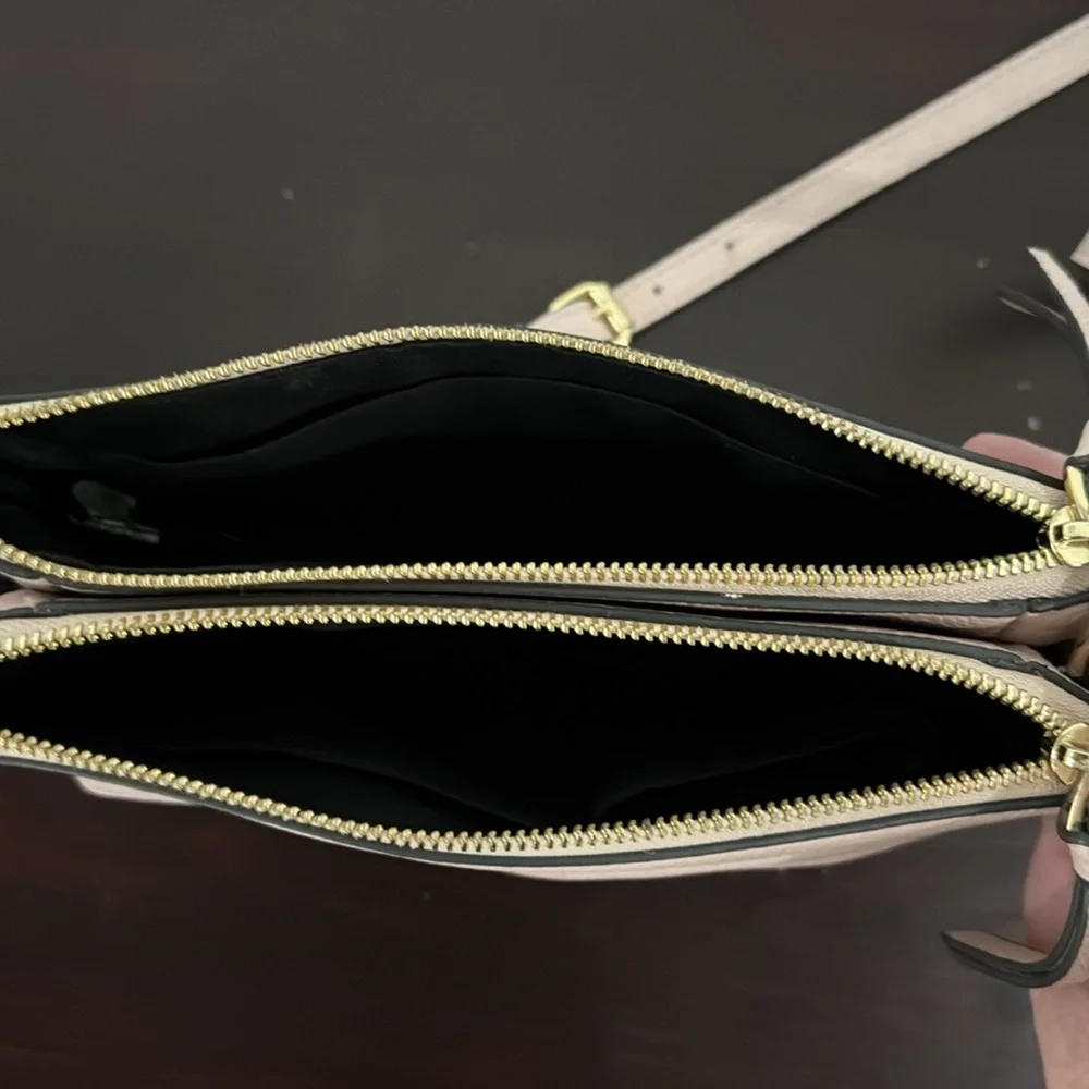 VINCE CAMUTO PINK PURSE - Picture 4 of 7